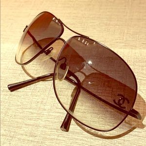 Chanel Vintage Aviator Sunglasses 4132 C101 8G